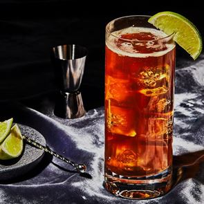 Η ιστορία και η συνταγή του Dark &#39;N&#39; Stormy