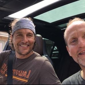 Κι αν ο Matthew McConaughey και ο Woody Harrelson είναι αδέρφια