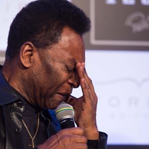 Το αντίο του Pele στον Diego Maradona