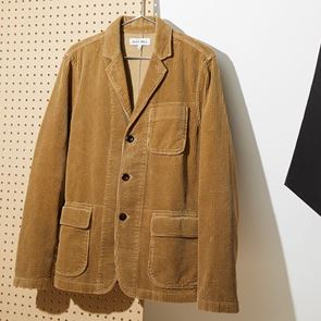 Μην υποτιμάς το κοτλέ σακάκι