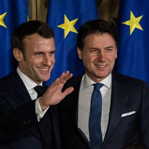 &quot;Αλληλεγγύη και φιλοδοξία&quot;: Το μήνυμα του Emmanuel Macron στη Σύνοδο Κορυφής της ΕΕ