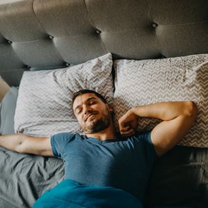 Σε αυτήν τη δουλειά πληρώνεσαι 21.000 ευρώ για να κοιμάσαι