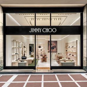 Ο οίκος Jimmy Choo ανοίγει την πρώτη του μπουτίκ στην Αθήνα