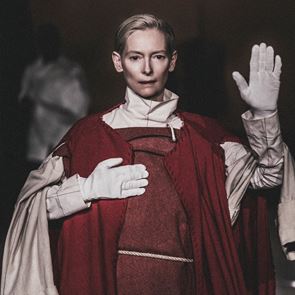 Η Tilda Swinton έρχεται για πρώτη φορά στη Στέγη