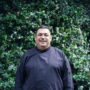 Η συνταγή του Χριστόφορου Πέσκια για το πιο δροσερό καρπάτσιο λαβράκι