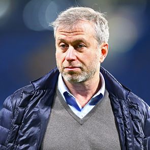 Κι όμως, ακόμη κι ο Roman Abramovich ζητά δανεικά