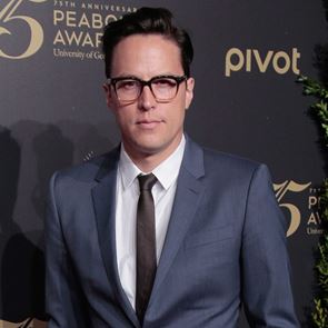 Ο σκηνοθέτης του Bond 25 ντύνεται καλύτερα από τον 007