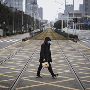 Σχεδόν ένα δισεκατομμύριο άνθρωποι σε καραντίνα