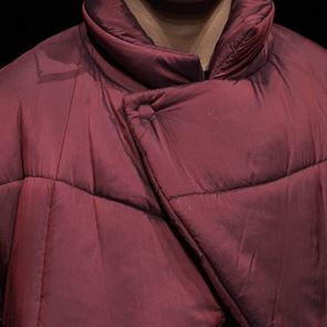 Η εκκεντρική φύση του φουσκωτού μπουφάν