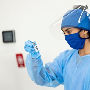 Η Ρωσία ισχυρίζεται ότι βρήκε την θεραπεία κατά του κορονοϊού