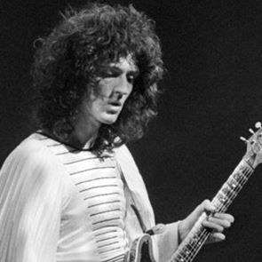 O Brian May, οι 9 κιθάρες και η αστροφυσική