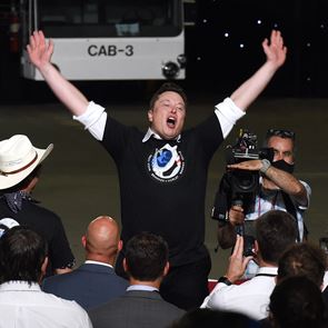 O Elon Musk είναι και επίσημα έτοιμος να κατακτήσει το διάστημα