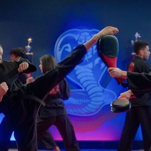 Σχολή καράτε ανοίγει ο Μπρινιόλι μετά το πιο σκληρό μαρκάρισμα της χρονιάς (video