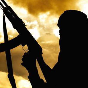 Το Ισλαμικό Κράτος καλεί τους &#39;μοναχικούς λύκους&#39; να αιματοκυλήσουν την &lt;em>Ευρώπη&lt;/em>