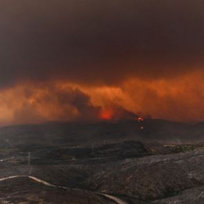 Τι πήγε στραβά και ξέφυγαν οι φωτιές σε Έβρο και Πάρνηθα