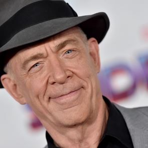 J.K. Simmons, ο πιο &#39;ανάγλυφος&#39; Άγιος Βασίλης στη μεγάλη οθόνη