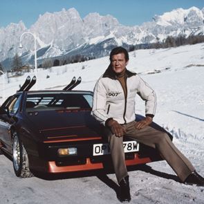 Σπάνιες φωτογραφίες από τη ζωή του Roger Moore