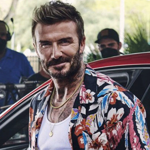 O David Beckham σου δείχνει το στυλ του φετινού καλοκαιριού