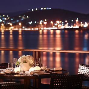 Οι παρά θίν' αλός απολαύσεις στο Grand Resort Lagonissi