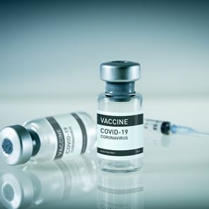 Είναι ασφαλές να αλλάξεις την 2η δόση του &lt;em>εμβολίου&lt;/em>;