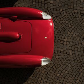 Εκεί που αναπαλαιώνονται οι πανάκριβες και σπάνιες Ferrari