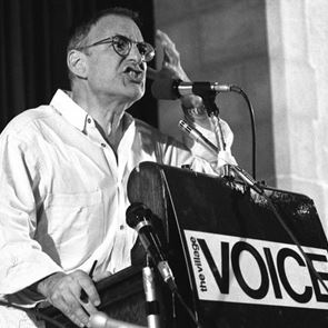 Ο Larry Kramer δεν είχε χρόνο για πολιτισμένες συζητήσεις