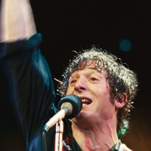 Τι λένε οι πρώτες κριτικές για τον Jeremy Allen White ως Bruce Springsteen