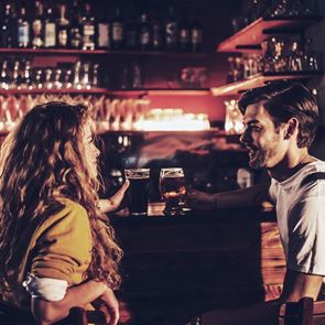 Hinge: Το dating app που πληρώνει τους χρήστες