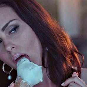 Anna Maria Sieklucka, η νέα θηλυκή εμμονή