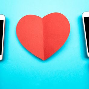 Μία -αλλά θαυματουργή- συμβουλή για αποτελεσματικό φλερτ στο διαδίκτυο