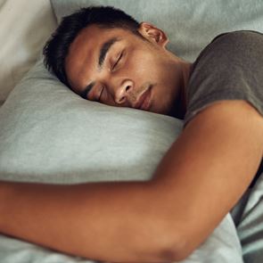 Ένας εύκολος τρόπος για να κοιμάσαι μέσα σε 2 λεπτά