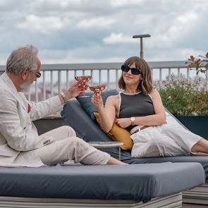 3 νέες σειρές και 2 ταινίες για να &#39;λιώσεις&#39; αυτό το σαββατοκύριακο