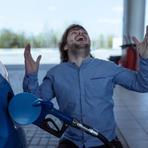 Βενζίνη, diesel, υγραέριο ή ρεύμα; Τι συμφέρει περισσότερο στην &lt;em>Ελλάδα&lt;/em>;