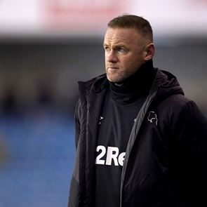 Wayne Rooney, οι πάγκοι σε περιμένουν