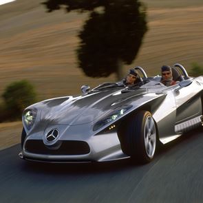 Η Mercedes-Benz F 400 Carving ήταν επαναστατική
