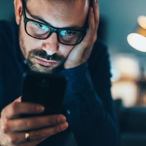 Facebook: Νέο σκάνδαλο με διαρροή προσωπικών δεδομένων