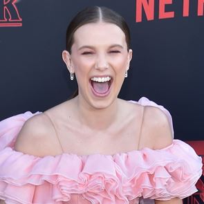 Γιατί η Millie Bobby Brown είναι η τέλεια κινηματογραφική Britney Spears