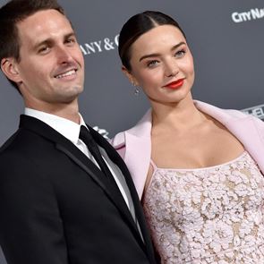 H Miranda Kerr αποπλήρωσε τα χρέη φοιτητών σε πανεπιστήμιο της Καλιφόρνια