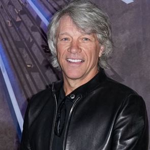 Ο Jon Bon Jovi έγινε σούπερ ήρωας και έσωσε <em>γυναίκα</em> πριν πέσει από γέφυρα (video)