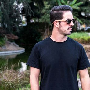 Τι σημαίνει αν φοράς συνέχεια μαύρα ρούχα