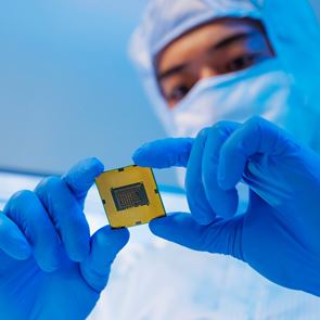 Η Κίνα επενδύει δισεκατομμύρια σε μικροτσίπ. Αλλά γιατί