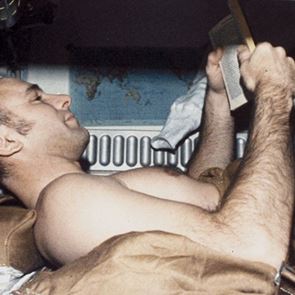 Τρικ για καλύτερο ύπνο από τους αστροναύτες της <em>NASA</em>