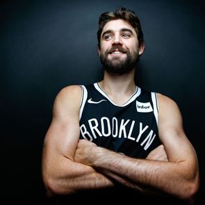 Ο άνθρωπος που αλλάζει το &lt;em>ΝΒΑ&lt;/em> είναι ένας τύπος που λέγεται Joe