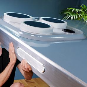 YouTubers έφτιαξαν το μεγαλύτερο iPhone στον κόσμο (video