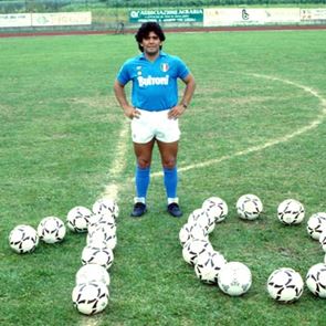 Οι δύο BMW του Diego Maradona βγαίνουν στο σφυρί