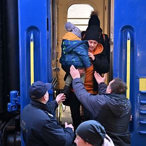 Εκατοντάδες παιδιά έχουν σκοτωθεί ή τραυματιστεί στην Ουκρανία