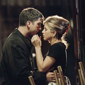 Τι συμβαίνει επιτέλους με τη Jennifer Aniston και τον David Schwimmer