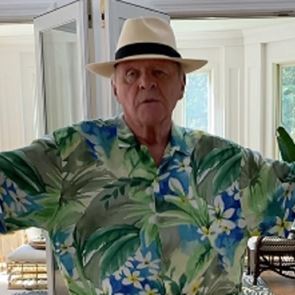 O Anthony Hopkins χορεύει και το Instagram παραληρεί (ξανά