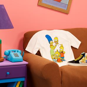 Οι Simpsons πρωταγωνιστούν στη νέα συλλογή της <em>Vans</em>