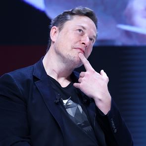 Το ακατάλληλο αστείο του Elon Musk που κόπηκε στο Saturday Night Live